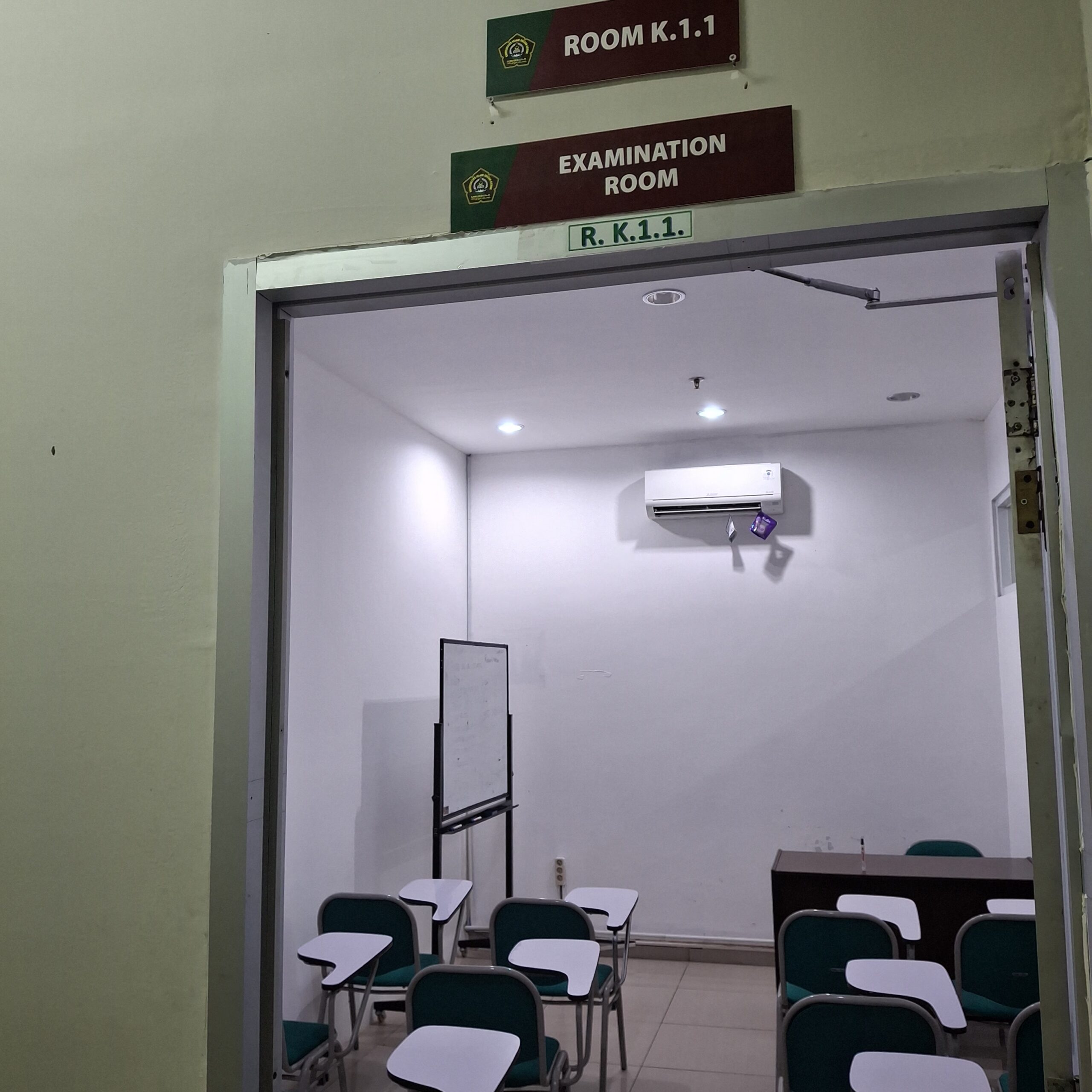 Room K.1.1 - Examination Room