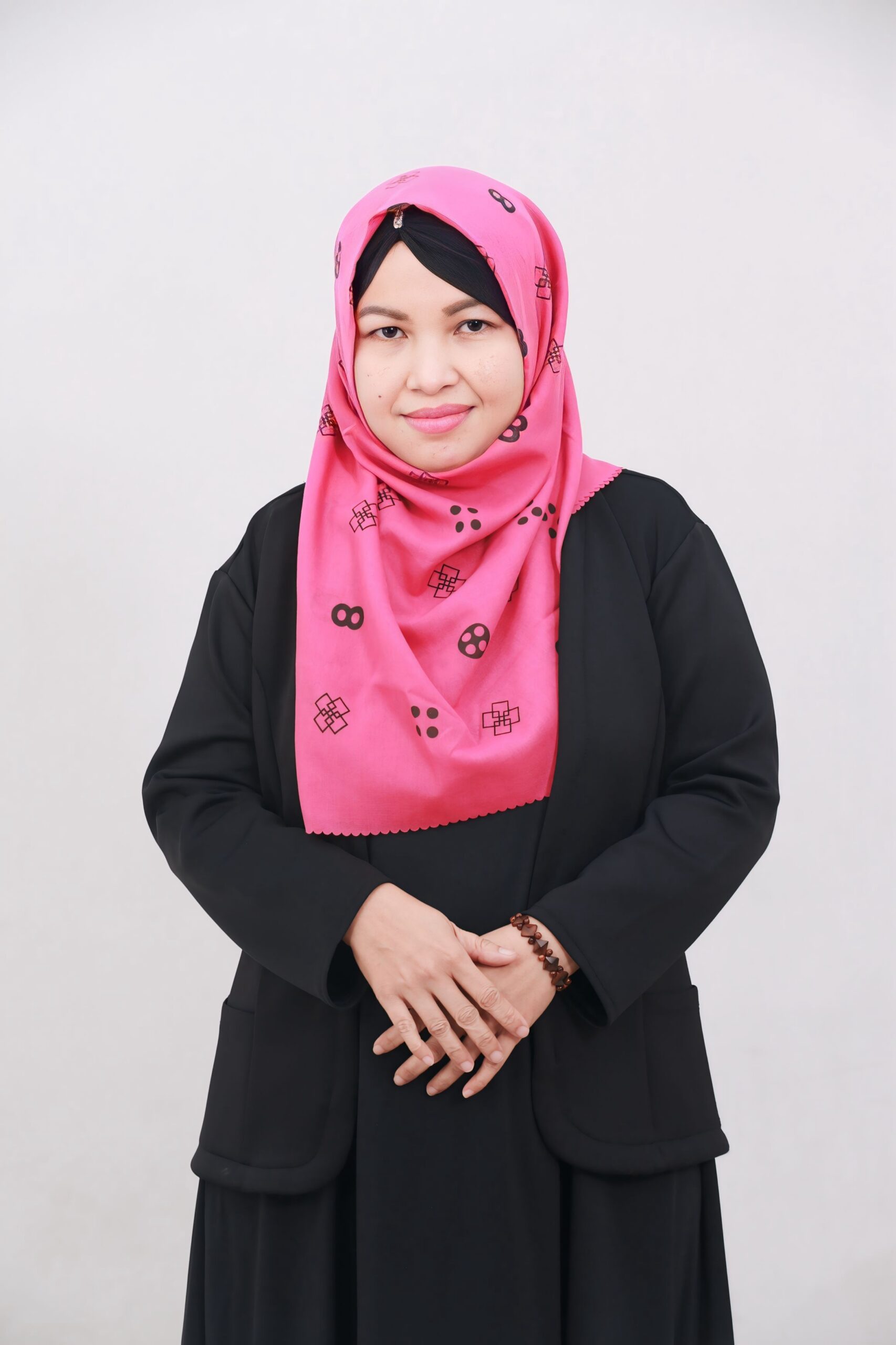 Titania Fitriani, S.S.